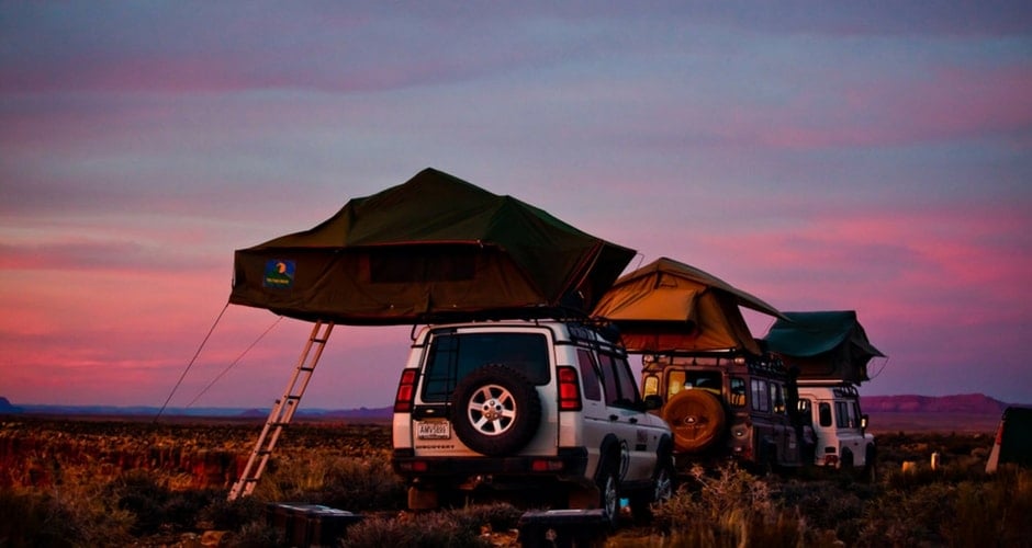 Tente de toit gonflable Quechua. Le plus abordable des camping-cars !
